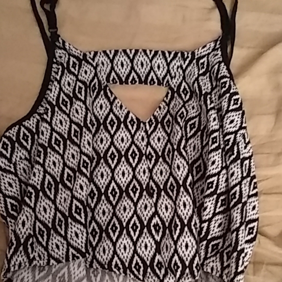 ⭐Buy 2 get 1 free⭐CUTE!! flair adjustable tank crop top - Picture 5 of 5